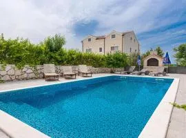 Awesome Home In Vodice