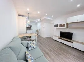 New flat in the centre, 10 min from BCN Airport
