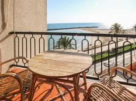 4 Bedroom Lovely Apartment In Cunit