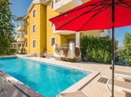Amazing Apartment In Salatici