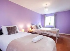 Snowberry Close - Contractors Long Stay by ShortStayUK