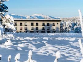 Lovely Apartment In Tisleidalen, Hotel mit Pools in Golsfjellet