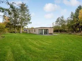 Cozy Home In Glesborg With Wifi