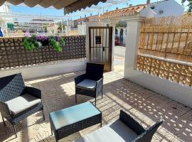 Bungalow Magnolias 20 en Santa Pola, hotel i Santa Pola