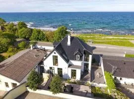 Nice Home In Allinge With Wifi