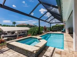 3BR Scenic Home in Marco l Pool l Hot Tub