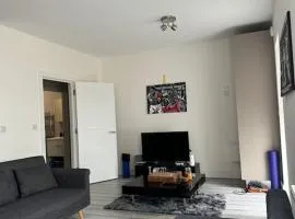 Modern Studio Apartment In the heart of Woolwich - 35 Minuets to Central London