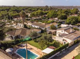 Lovely Home In Chiclana De La Fronter, hotel in Chiclana de la Frontera