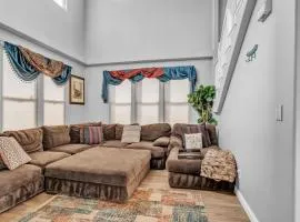 Beautiful Sunsets at 3BR Villa in Reno