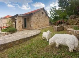 Seven-Bedroom Holiday Home In Dicmo