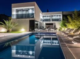 Villa Mariner