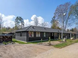 3 Bedroom Beautiful Home In Hornbæk
