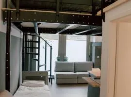 12 Monkeys Apartments