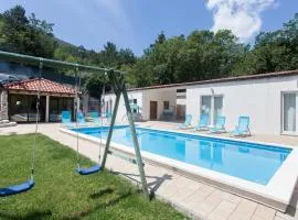 Lovely Home In Kucice