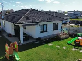 House near Danube, Hamuliakovo