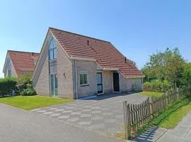 Bungalow near Breskens beach and lighthouse