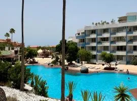 Air conditioning, private parking and fully equipped Kitchen in hotel room in Golf del Sur, Tenerife