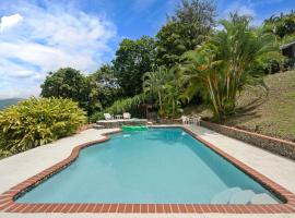 Nice Pool & Bbq W Mountain Views By Otium、カロリーナのホテル