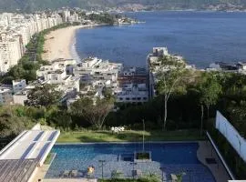 Estúdio completo recém inaugurado com linda vista!