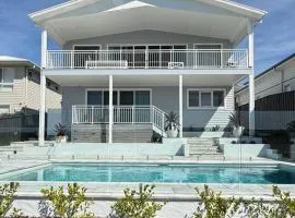 Aquila Beach Retreat