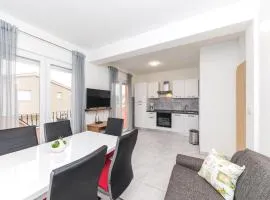 Two-Bedroom Apartment In Sevid