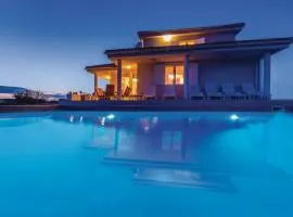 3 Bedroom Lovely Home In Novalja