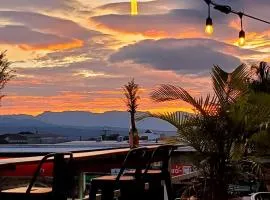 Hostal Sunset Town