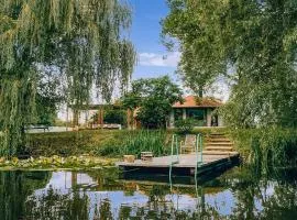 2 Bedroom Stunning Home In Rokovci