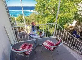 Gorgeous Apartment In Novi Vinodolski