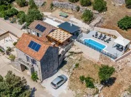 2 Bedroom Gorgeous Home In Smokvica