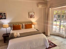 WOODS GUEST HOUSE, hotel a Middelburg