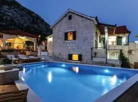 Three-Bedroom Holiday Home In Gata