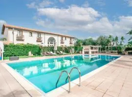 2 Bedroom Pet Friendly Home In Siracusa