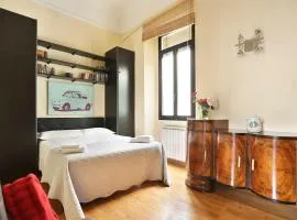 Small Studio, Donatello, next to the Duomo of Florence