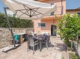 2 Bedroom Nice Home In Borgo D'oneglia