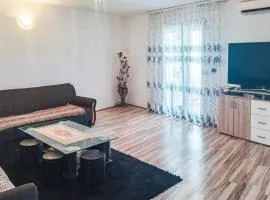 Gorgeous Home In Vodnjan With Wifi