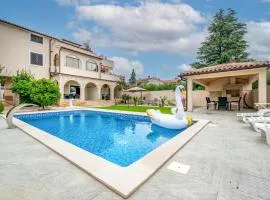 Gorgeous Apartment In Medulin With Wifi