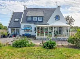 Amazing Home In Plogoff With Wifi