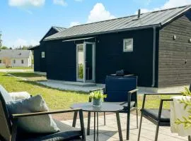 2 Bedroom Cozy Home In Gotlands Tofta