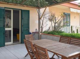 Gorgeous Apartment In Marina Di Ragusa, khách sạn ở Marina di Ragusa