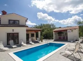 4 Bedroom Awesome Home In Labin