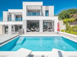 3 Bedroom Gorgeous Home In Medulin