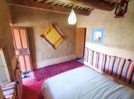 Gite Aoujgal, hotell i Ech Cherket