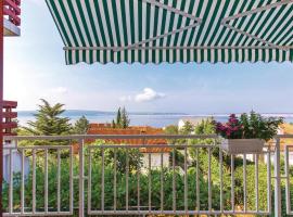 Cozy Apartment In Dramalj, hotel v destinaci Dramalj