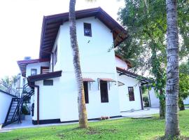 EIGHTy 4, hotel v destinaci Piliyandala