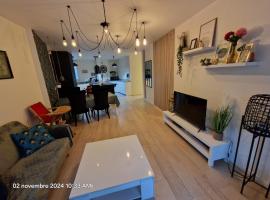 Superbe Appartement 3 pièces près de la Défense, hotel in Nanterre