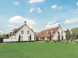 Awesome Home In Kessel With Kitchen