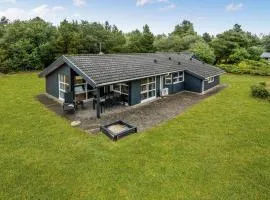 Holiday Home Hovgårdsvej Henne Iii