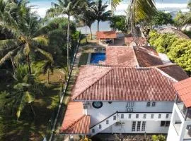 Avin Beach Villa