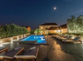 Gorgeous Home In Split